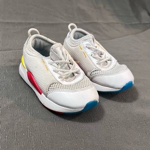 Puma sneakers / size 8 / color white